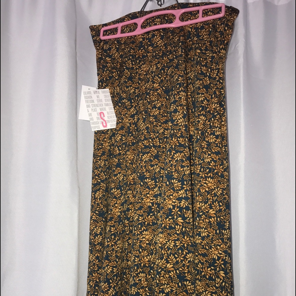 New With Tags LuLaRoe Azure midlength skirt